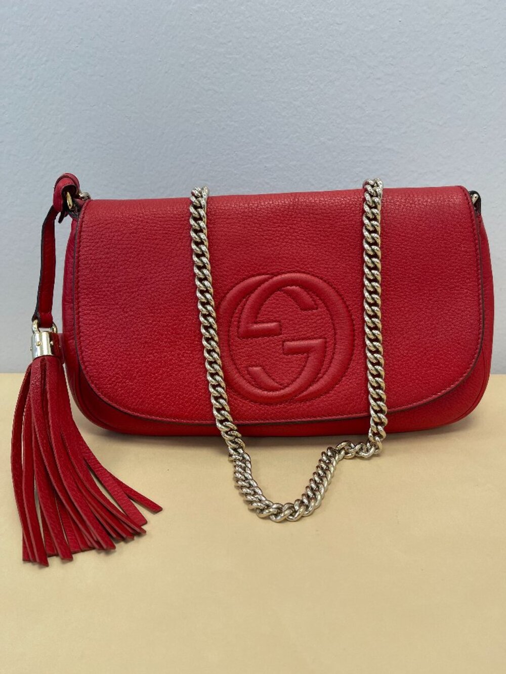 Gucci Soho Tassel Chain Crossbody in Red - Preowned